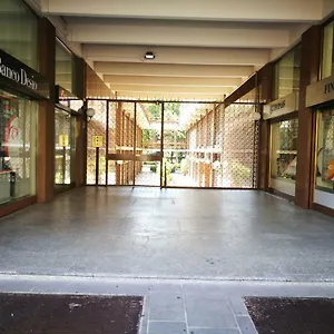 De Angeli Modern Mediolan